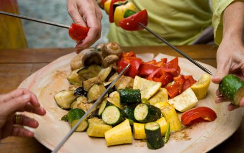 6-skewering-meat-veggies-tandoor